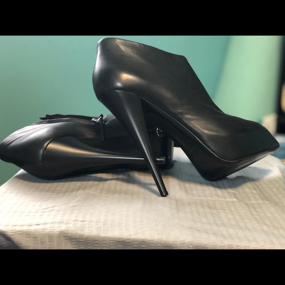 VINTAGE Giuseppe Zanotti Eva Black leather booties